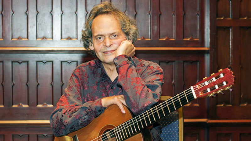 Roland Dyens
