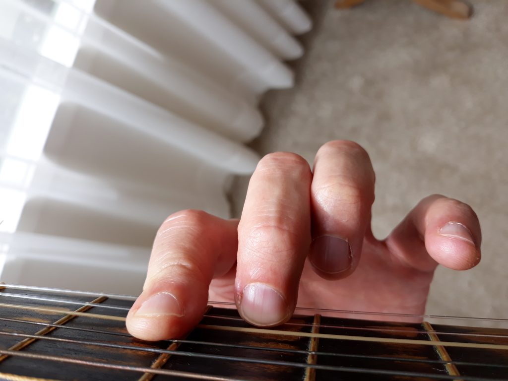 Half barre D chord correct 2